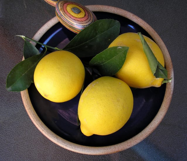 lemons in bowl